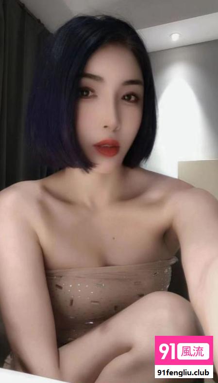 包河短发颜值小姐姐